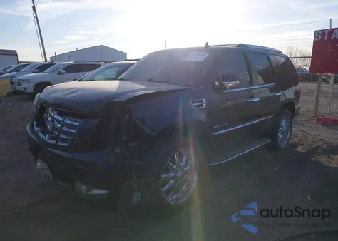 2011 Cadillac Escalade Luxury z USA, uszkodzony, nr VIN 1GYS4BEF7BR122885